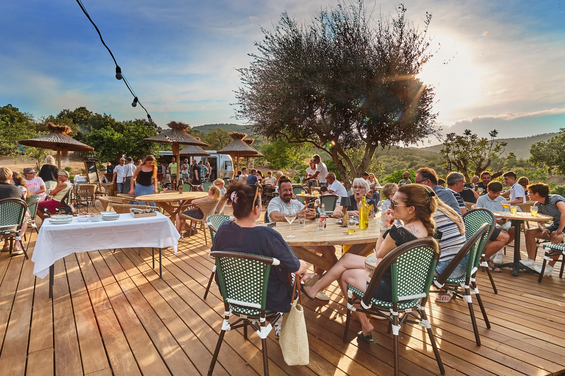Coucher de soleil sur la terrasse